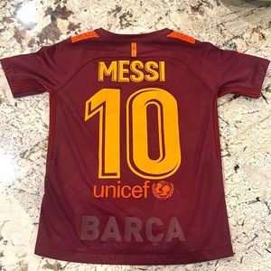 Messi Futbol Jersey - Authentic youth XS - Excellent condition.
